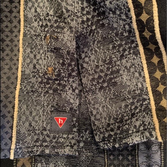 HAUPT Germany LS shirt size 16 1/2 (L) x 34-35
Excellent Pre-owned Condition - Picture 5 of 6